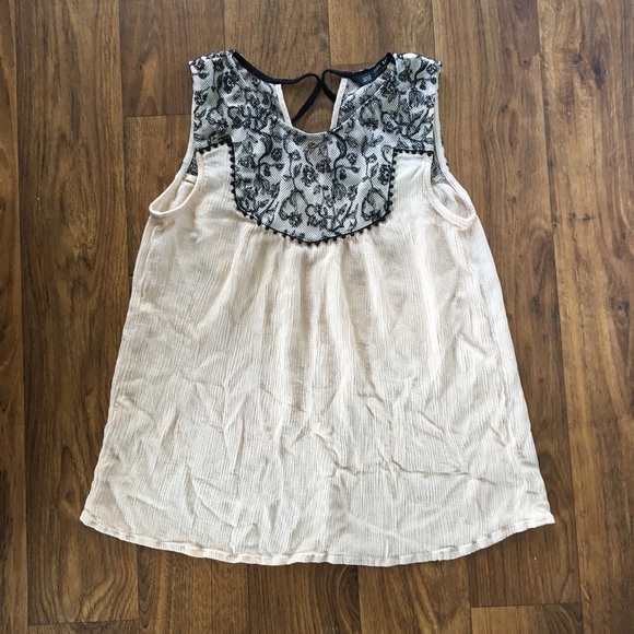 Zara Tops - Zara Embroidered Top